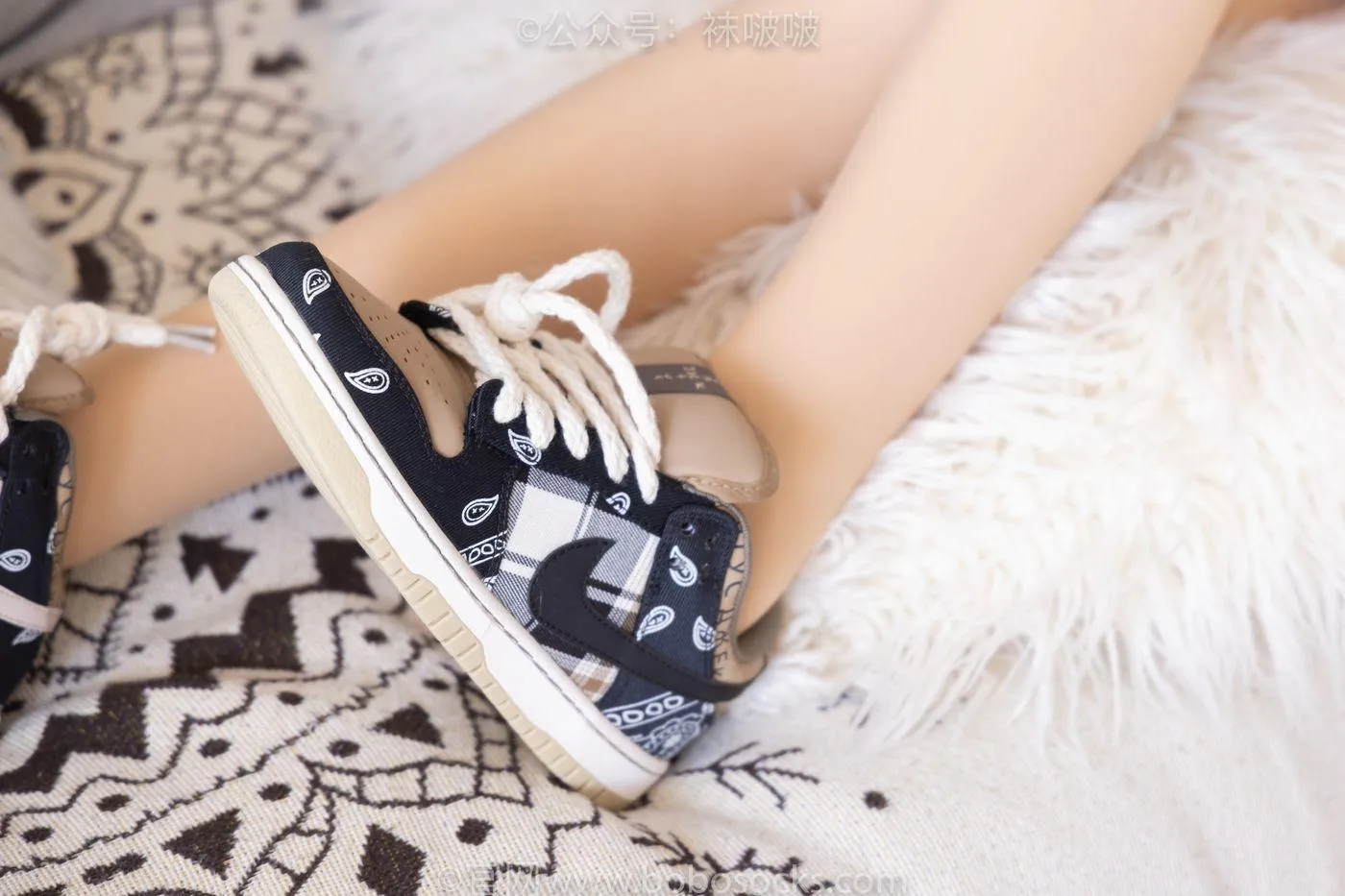 [BoBoSocks袜啵啵]NO.075 小甜豆- AJ、凉鞋、厚肉丝 [160P]插图4